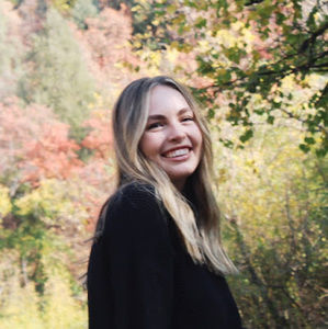 Meet your Posher, Abby